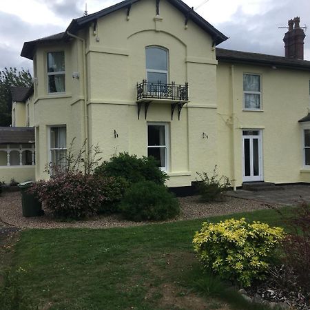 Winston Manor Guesthouse Rooms Churchill  Kültér fotó