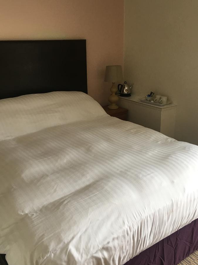 Winston Manor Guesthouse Rooms Churchill  Kültér fotó